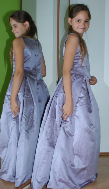 Dvojdílný komplet pro družičku či na ples, 158