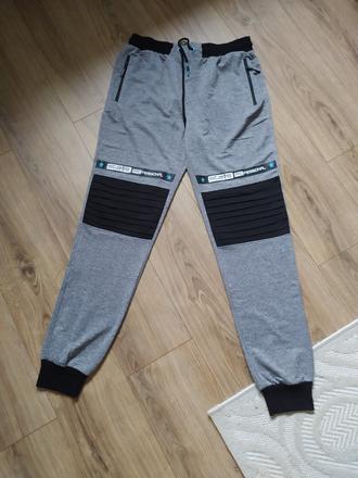 Tepláky vel. (l), 182