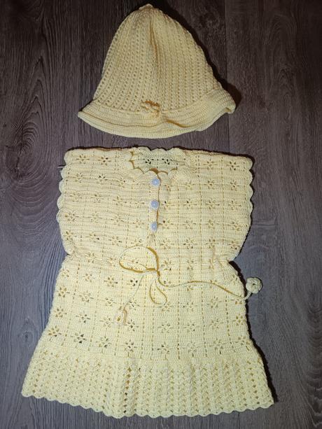 Pletené šatičky/vesta+ klobouček, retro, 86