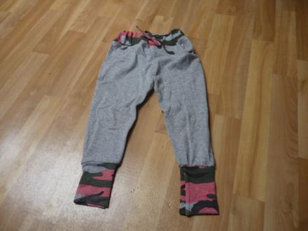 Tepláky vel. 4-5, 110