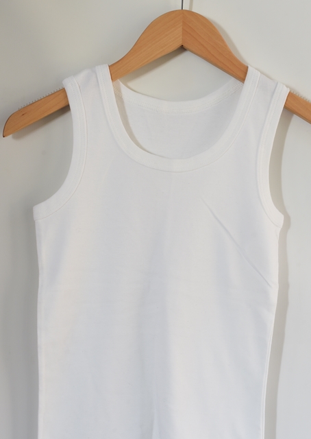 Tílko vel. 9 - 10 let, 140