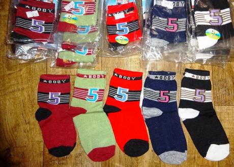 Nové ponožky vel 24-26 a 27-30 - 30 parů, 24 - 30