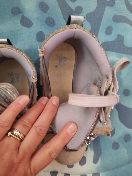 Tenisky s kamínky, baťa,33