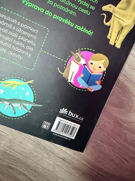 Kniha dinosauři,
