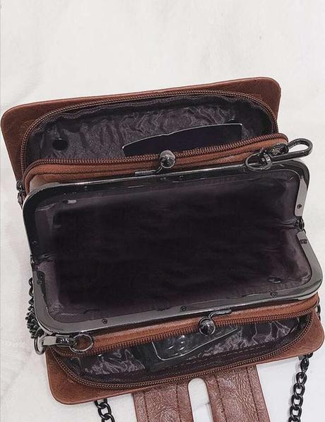 Malá hnědá kabelka crossbody, 