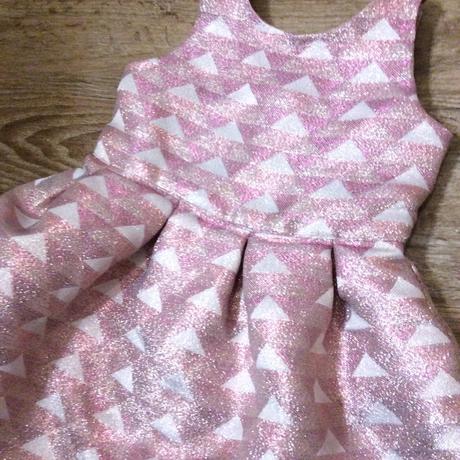 Slavnostní šaty protkané metalickou nití, evie angel,86