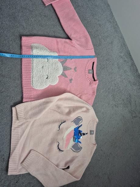 2 x růžový svetřík, 128