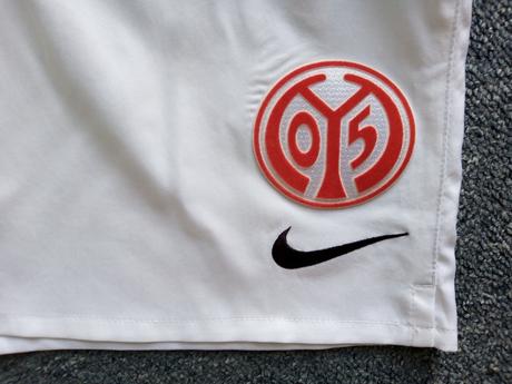 Šortky zn."nike" vel."128-140", nike