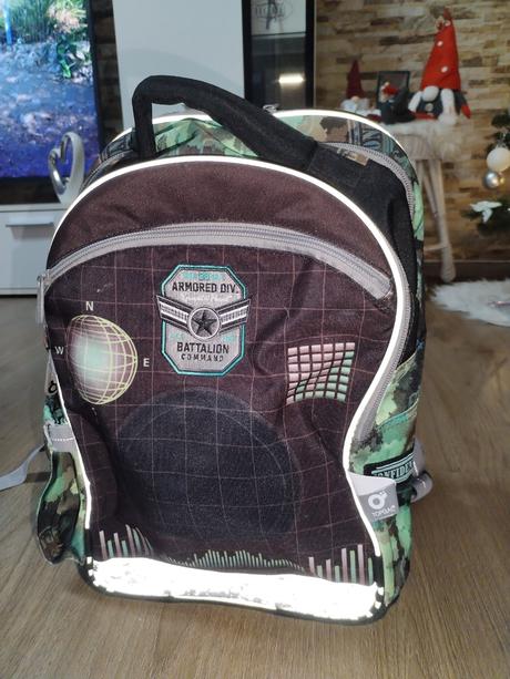 Chlapecký školní batoh topgal ve skvělém stavu,