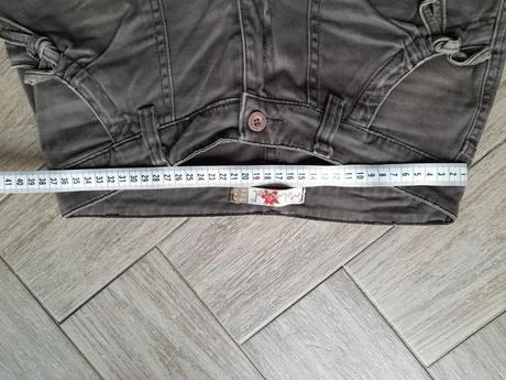 Hnědé riflové kalhoty, 36