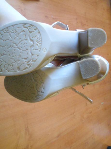 Béžové lodičky-střevíce vel. 36, john garfield,35