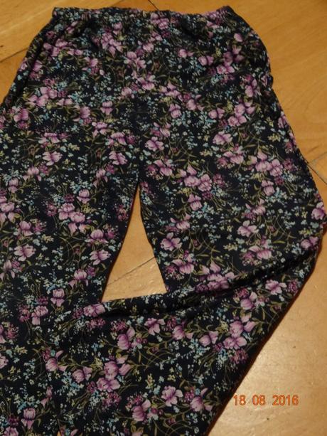 Květinkové kalhoty, 146