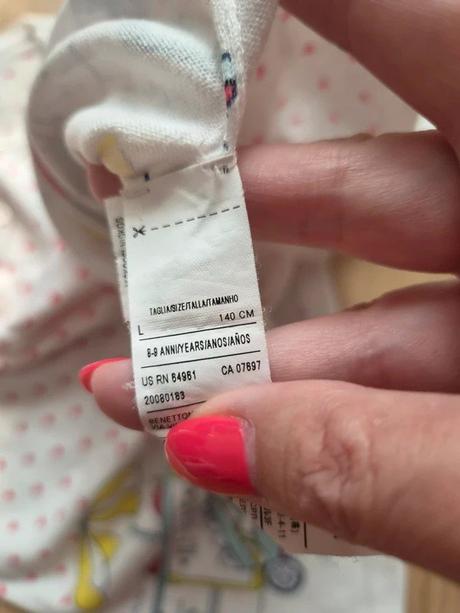 Svetřík benetton, vel. 140, benetton,140