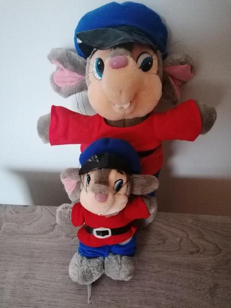 Myšáci v uniformě,