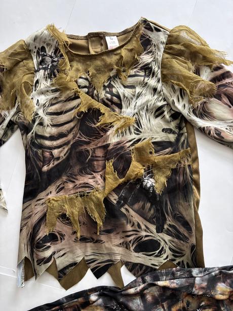 St4/ kostým zombie mumie - v.5/6 let,