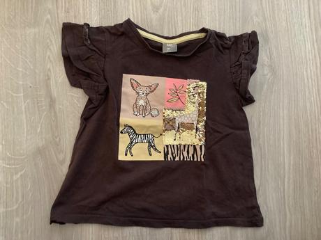 Triko s pajetkami, 104