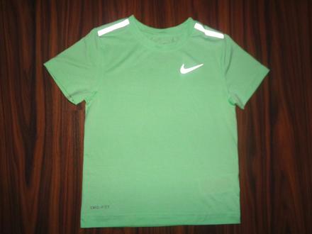 Krásné funkční svítivě zelené tričko nike, nike,122