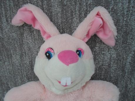 Růžový plyšák králík,