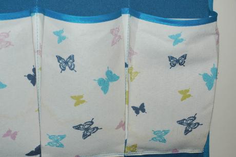 Kapsar tyrkysovy s motylky, 