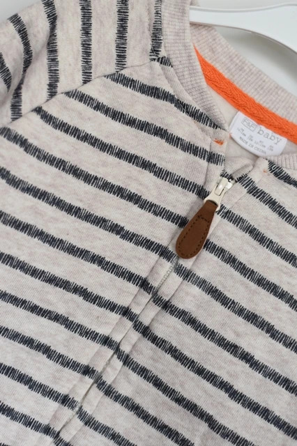 Mikina vel. 12 - 18 m, f&f,86