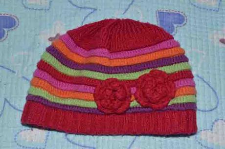 Pletená čepice s kytkou, tu,74