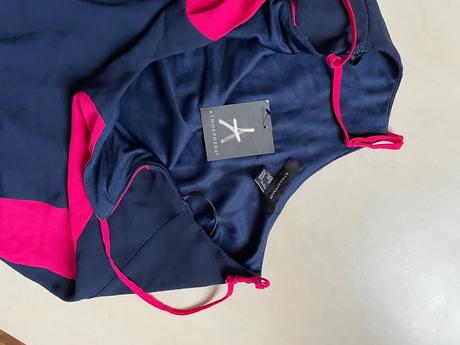 Nové šaty modré s růžovou vsadkou, vel s, atmosph, atmosphere,s