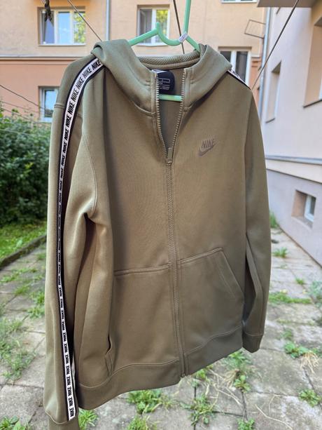 Mikča, nike,158
