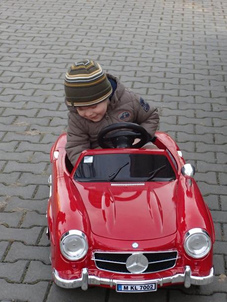 Elektrické auto pro děti / elektroauto mercedes,