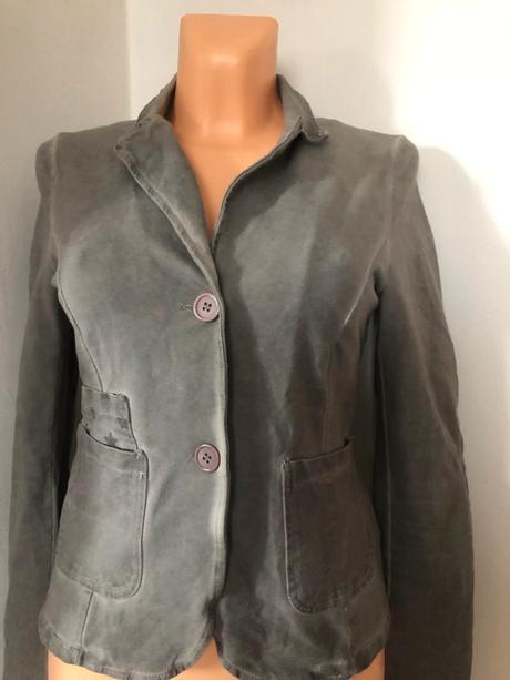 Vel. s šedohnědé sako, s