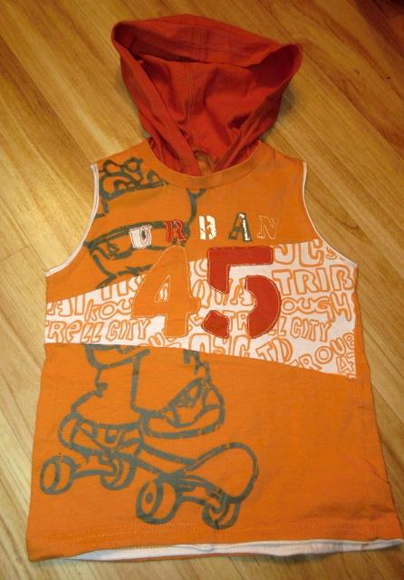 Tričko s kapucí, 104