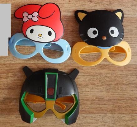 Dětské brýle třeba na karneval,