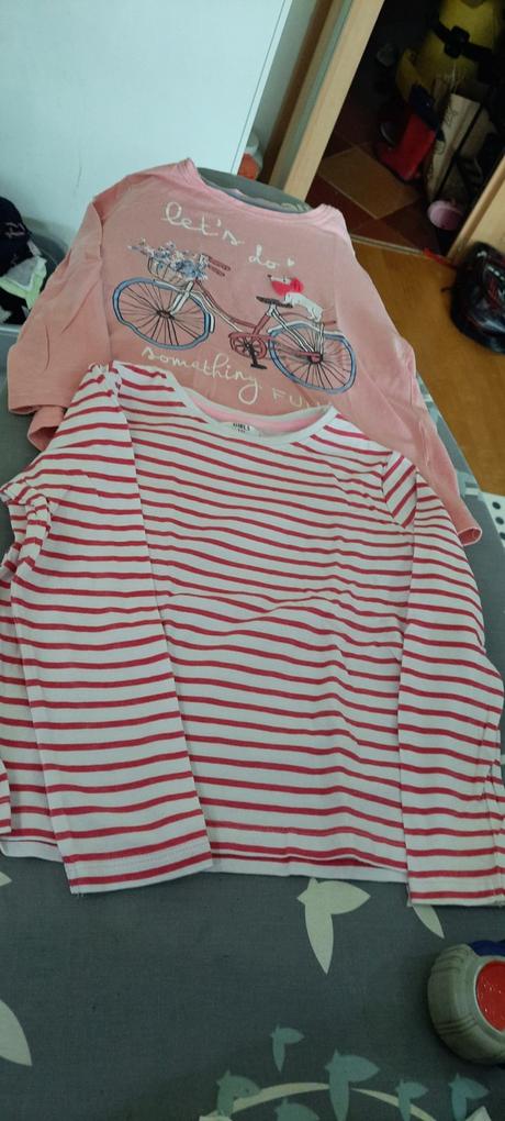 2x dívčí tričko značky girls, vel. 122., 122