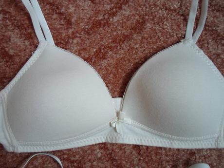Béžová dívčí podprsenka 65b, 65b