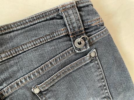 Šedá šisovaná džínová minisukně s kruhy, vel s, r, s