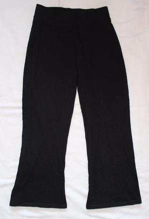 Al22. černé dívčí tepláky 9 let, matalan,134