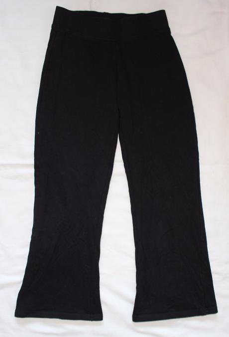 Al22. černé dívčí tepláky 9 let, matalan,134