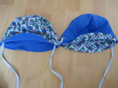 2 oboustranné kloboučky, 80