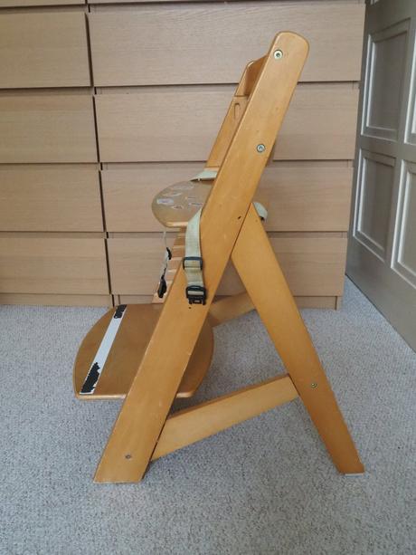 Rostoucí židle s pultíkem a pásy, 