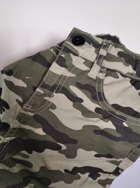 Bavlněné maskáčové kraťasy, c&a,134