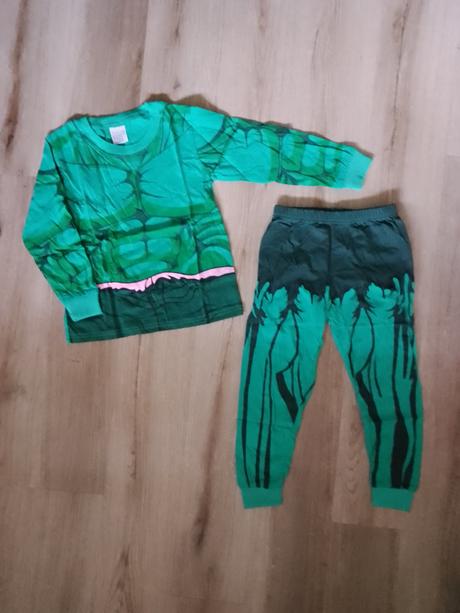 Nové pyžamo hulk, 110 / 116