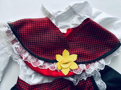 An19/ kostým dívčí karnevalový  v.3/4 roky, 