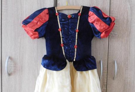 Kostým sněhurka vel.6/8let, 