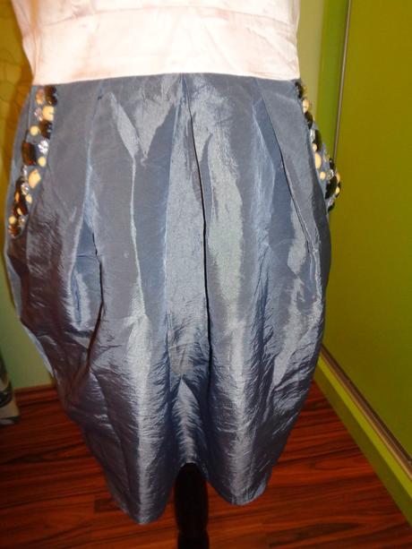 Růžovošedé společenské šaty, 40