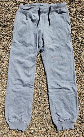 L309	chlapecké tepláky vel. 128, dopodopo,128