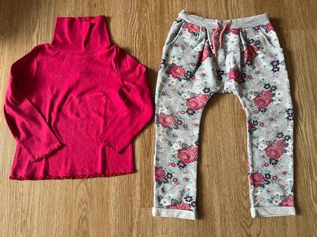 Dívčí set - rolák, tepláky, punčochy - vel. 104, c&a,104