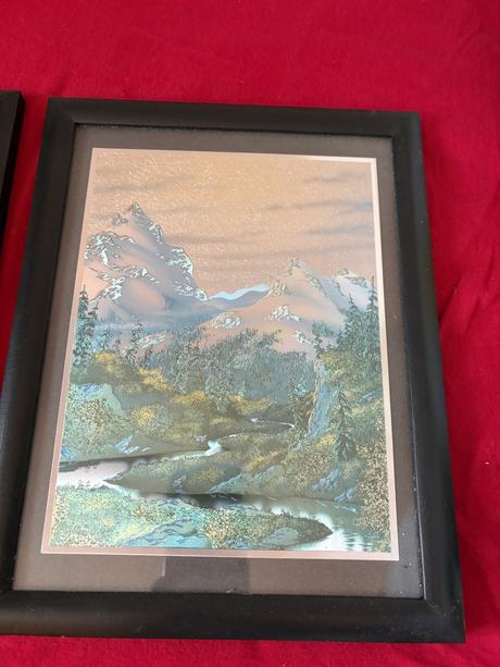 2 promenlive obrazky krajiny v cernem ramu, 