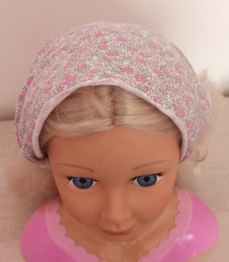 Letní šátek s kytičkami, 116