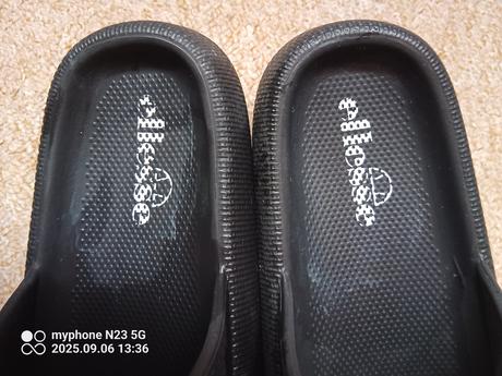 Pantofle zn."ellesse" vel."37", 37