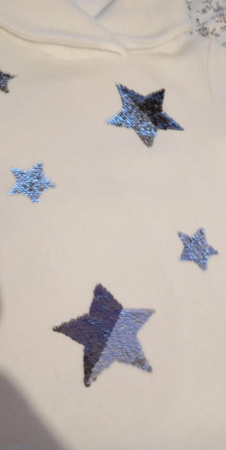 Velmi pěkná bílá teplejší heboučká flaušová mikina, yigga,146