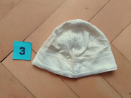 Čepice vel. 62-68, cca 41-44 cm, yetty,62